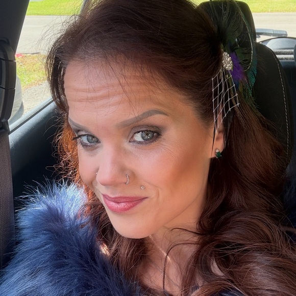 Meet your Posher, Teresa - Picture 2 of 2